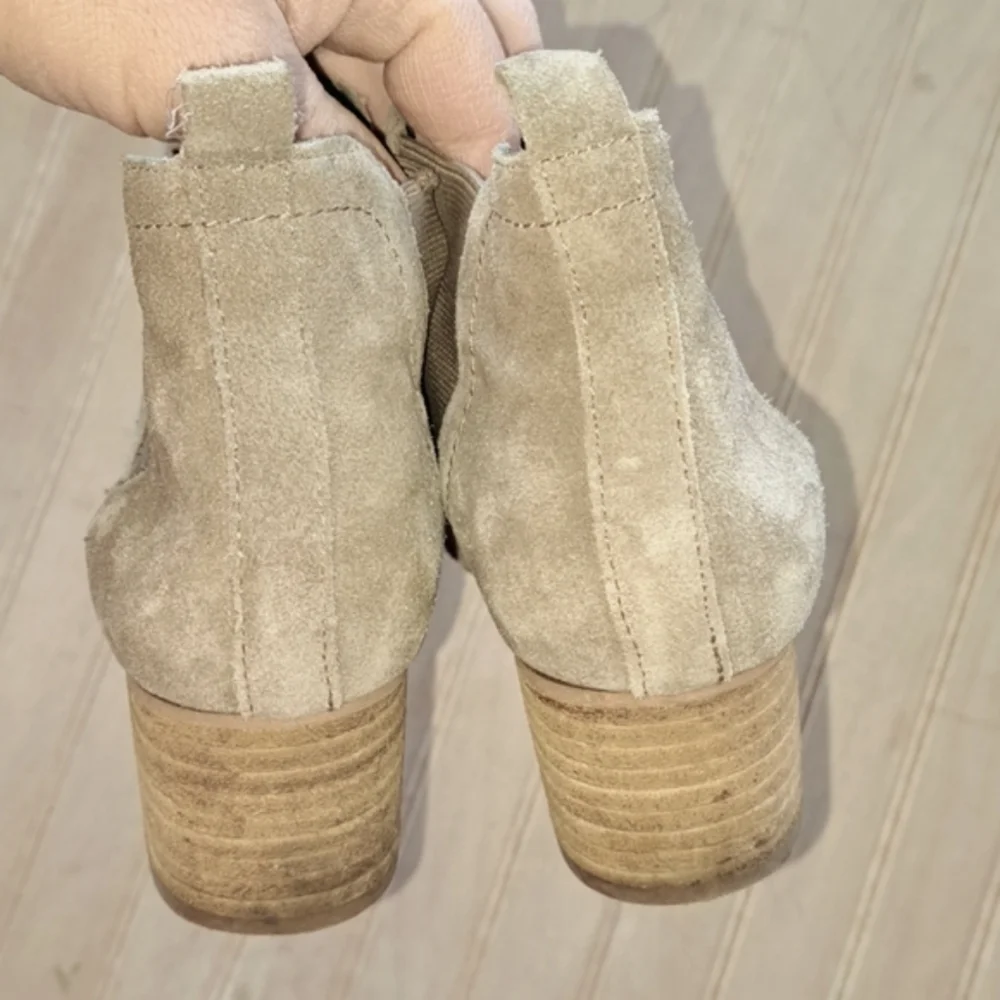 Nine West Chelsea Leather Suede Booties. - Picture 5 of 7